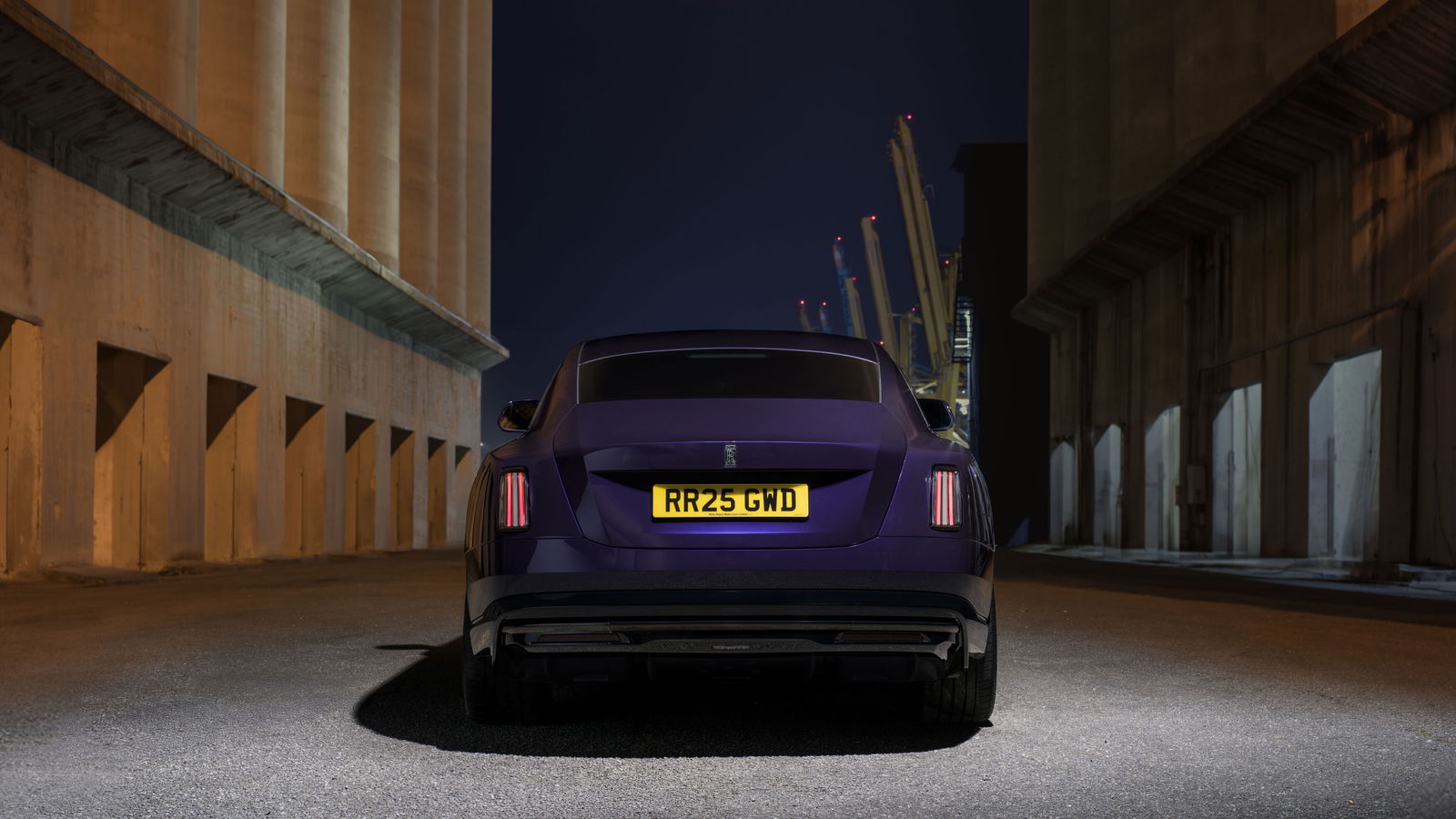 Rolls-Royce Spectre Black Badge - rear